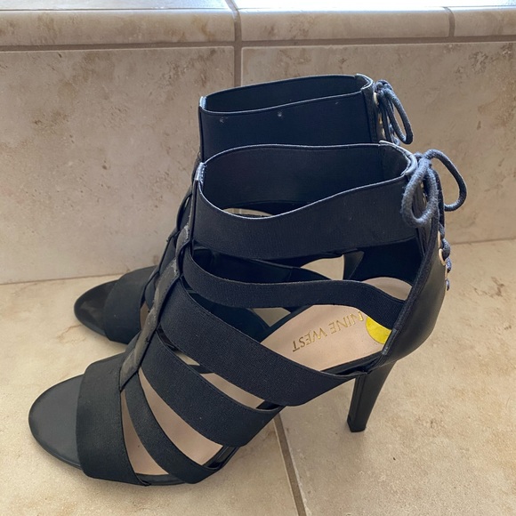 Strappy heels - Picture 2 of 4